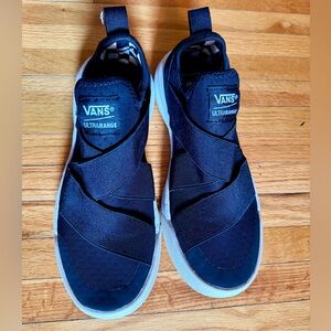 Vans Ultrarange Women’s Sneakers in Black and White